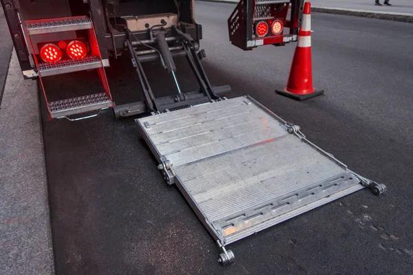 Streamlined Freight Shipments to Canada for Businesses