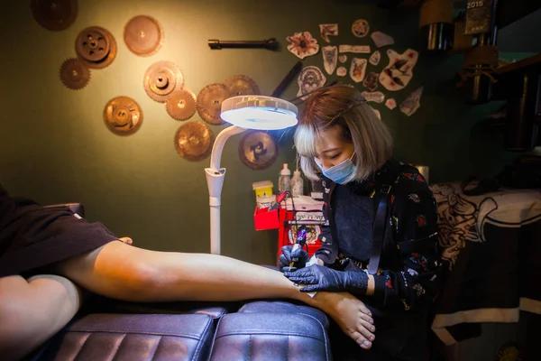 How to Get Your Skin Ready for a Tattoo or Piercing