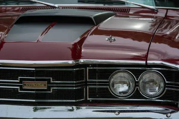 Step-by-Step Tutorial on Thunderbird Molding