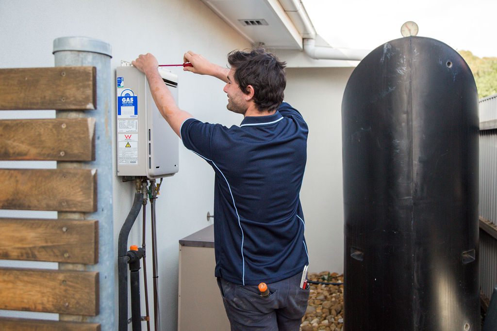 The Value of End-to-End Plumbing Services for Hot Water Reliability